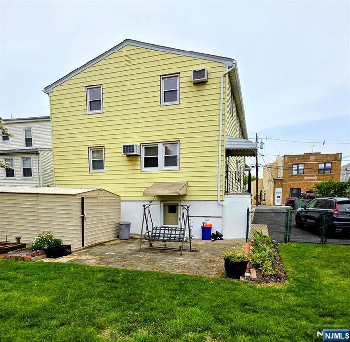 Property Photo:  648 Milton Avenue 1st Floor  NJ 07071 