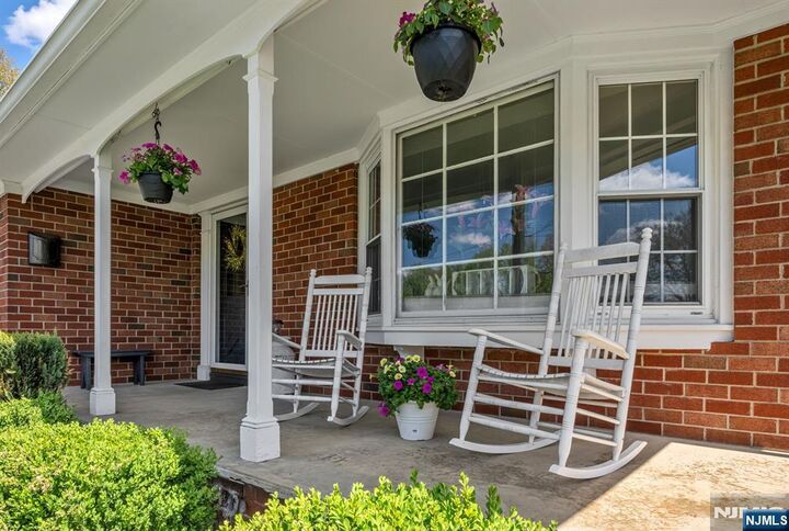 Property Photo:  5 East Street  NJ 07465 