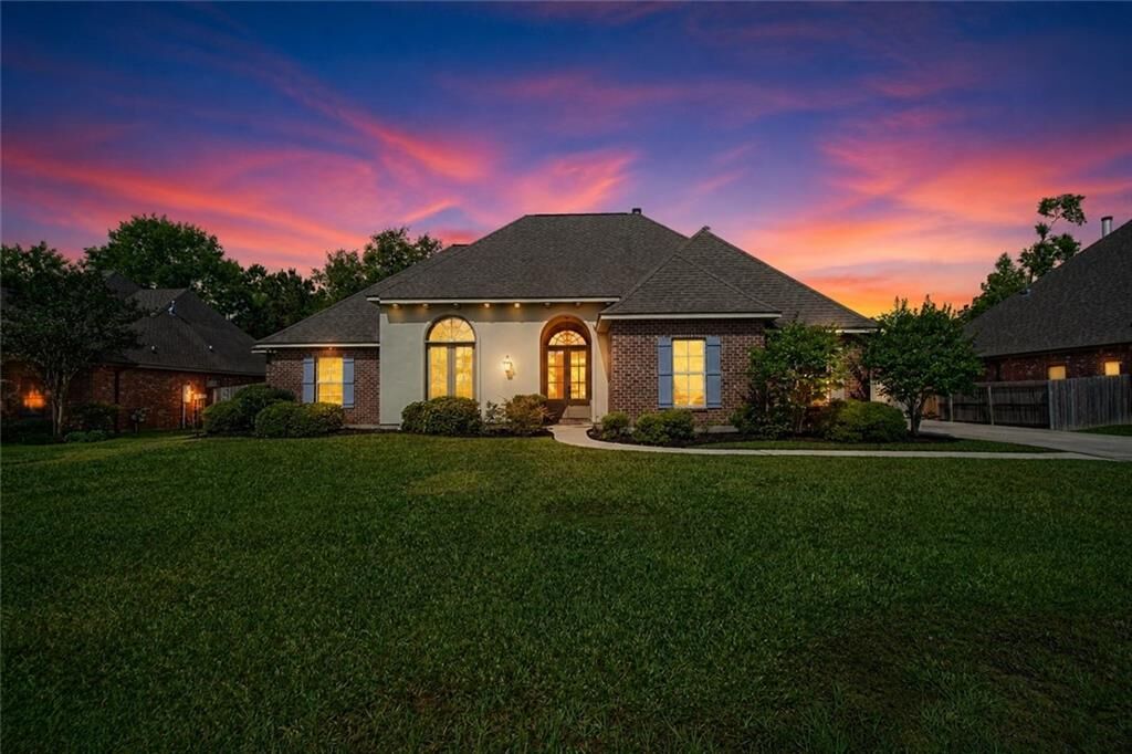 Property Photo:  443 Clayton Court  LA 70461 