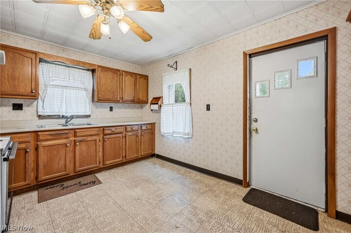 Property Photo:  3961 S Main Street  OH 44425 