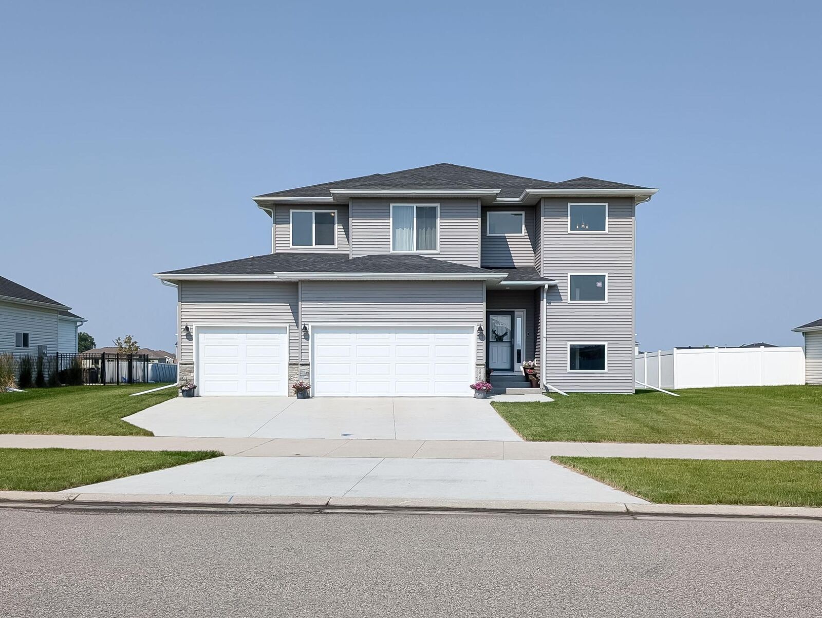 Property Photo:  2828 12th Street W  ND 58078 