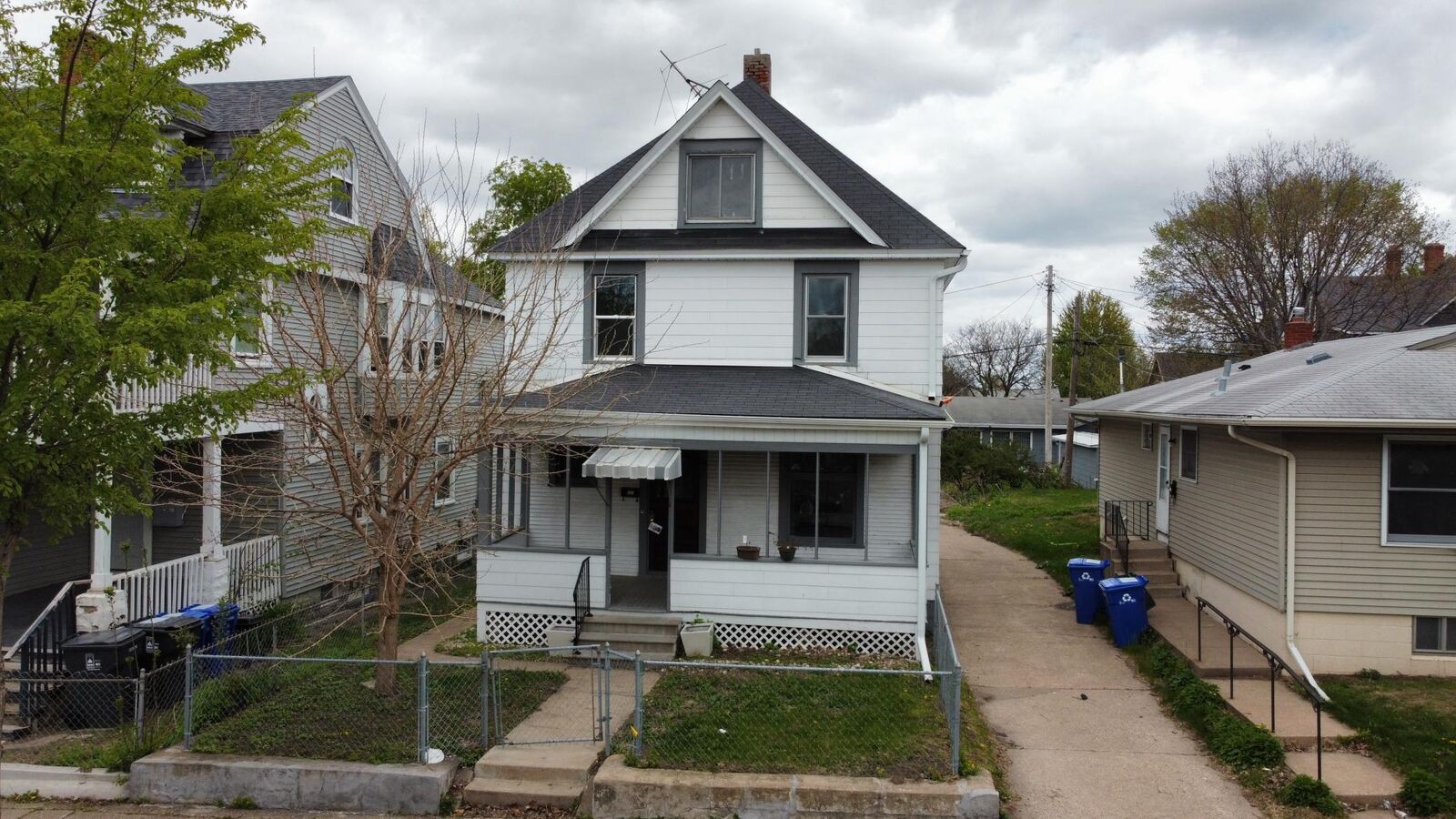 Property Photo:  797 Iglehart Avenue  MN 55104 