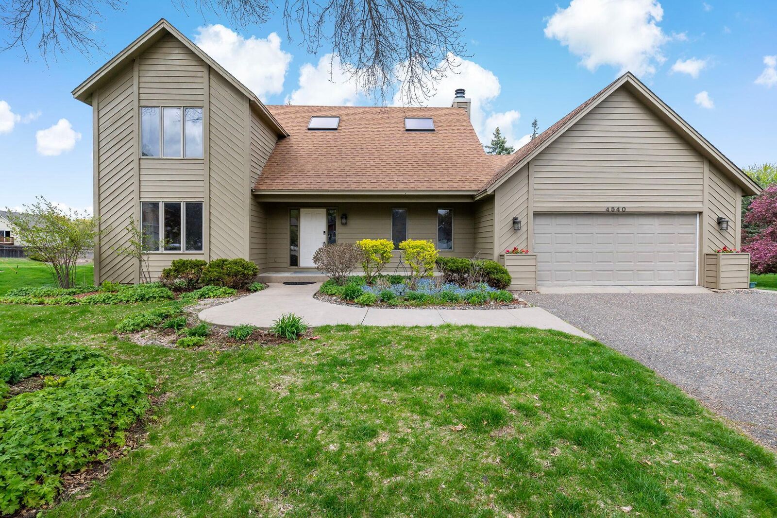 Property Photo:  4540 Wellington Lane N  MN 55442 