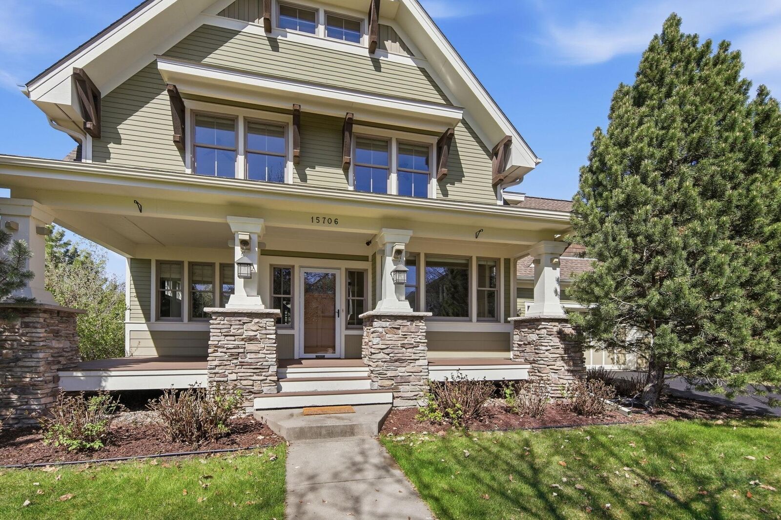 Property Photo: 15706 Diamond Way MN 55124