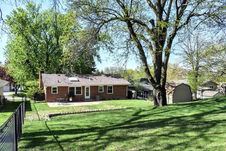 Property Photo:  5701 Myers Ave  IA 51106 