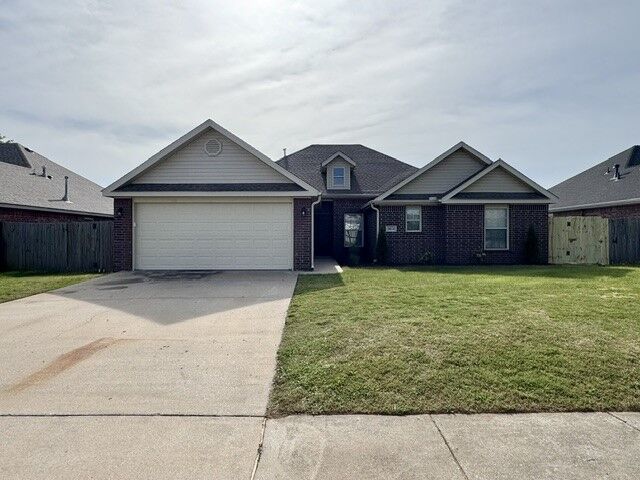 Property Photo: 6014 S 36th Street AR 72758