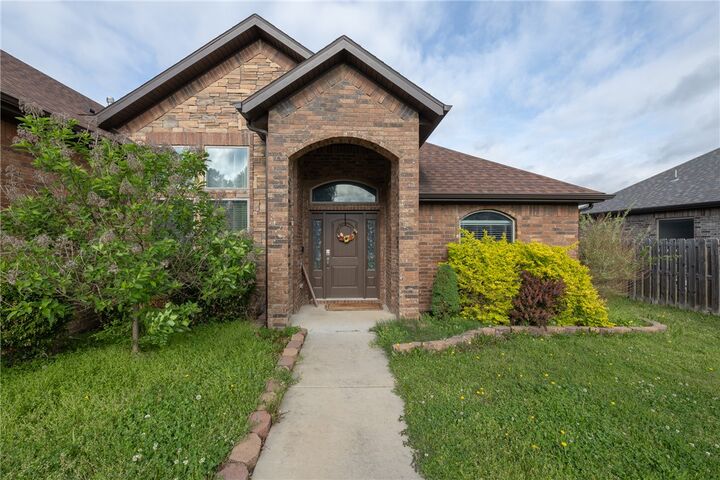 Property Photo:  433 Snyders Bluff Drive  AR 72704 
