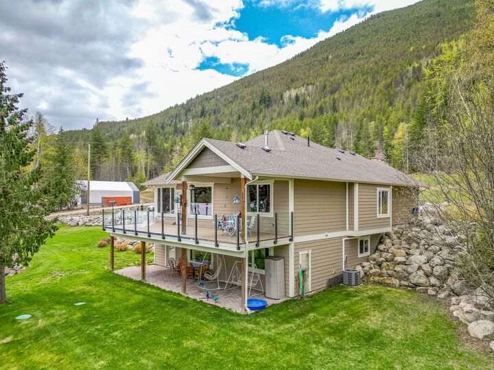 Property Photo: 6500, 6450, 6425 1 Avenue NW BC V1E 3B2
