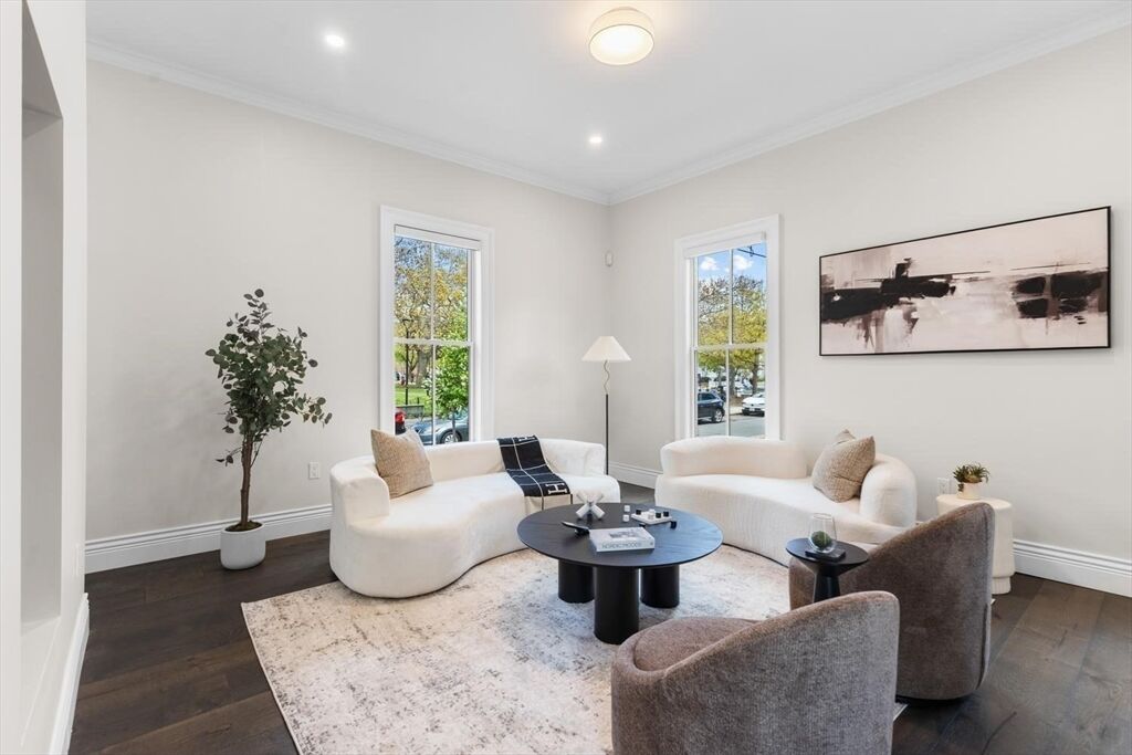 Property Photo:  160 Norfolk St 1  MA 02139 
