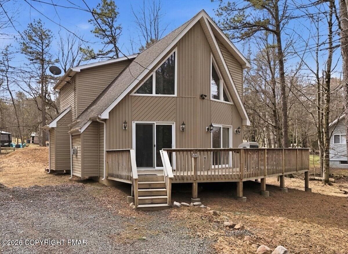 Property Photo:  48 Hunt Trail  PA 18210 