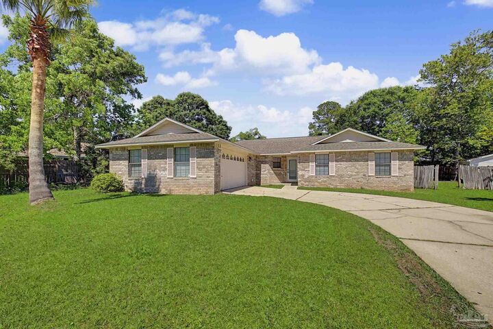 Property Photo:  2090 Silverado Ct  FL 32506 