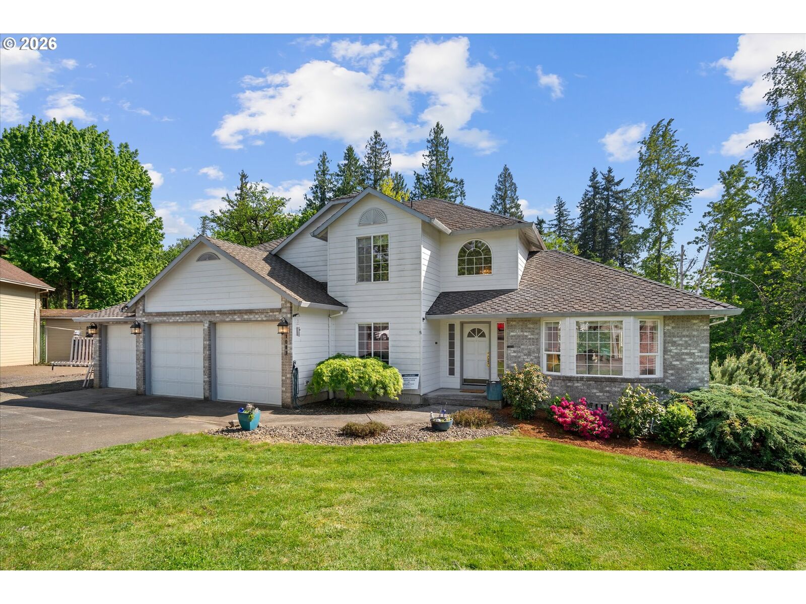 Property Photo:  1083 SE Acacia Pl  OR 97080 