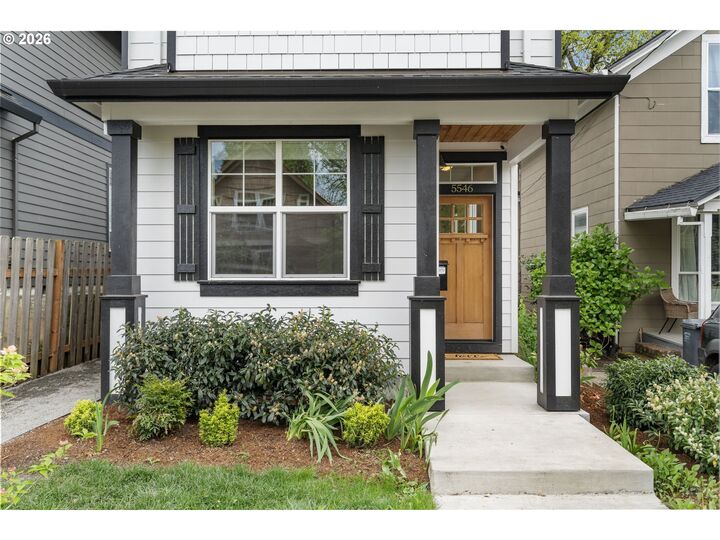 Property Photo: 5546 SE Oak St OR 97215