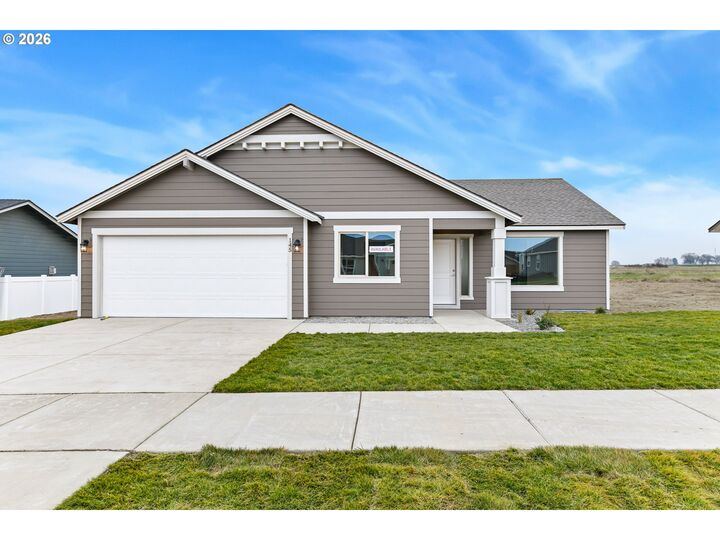 Property Photo:  145 SW Eagle Dr  OR 97818 