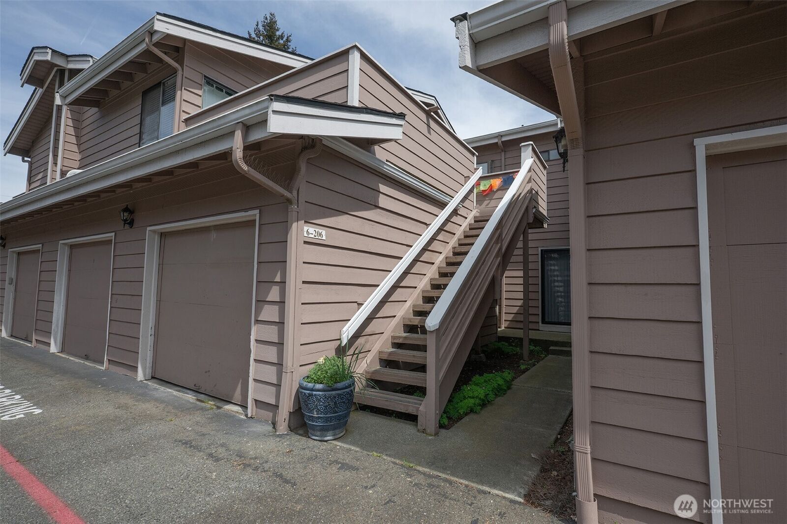Property Photo:  8407  18th Ave W 6-206  WA 98204 