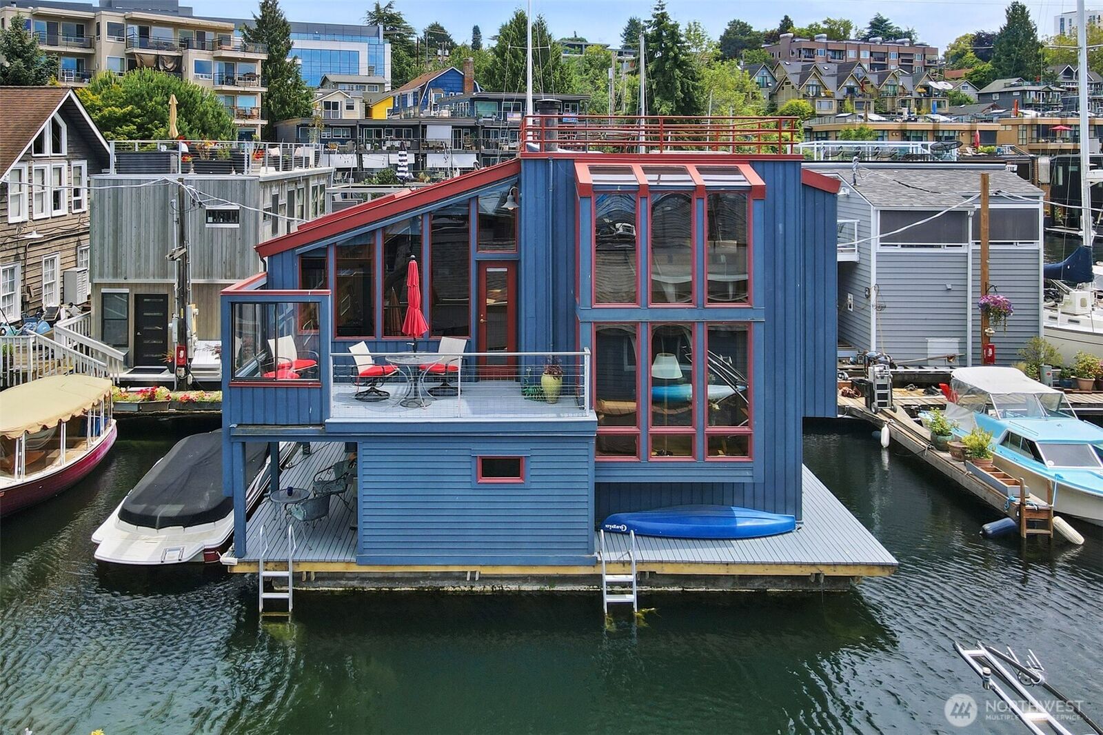 Property Photo:  2727  Fairview Avenue E 4  WA 98102 