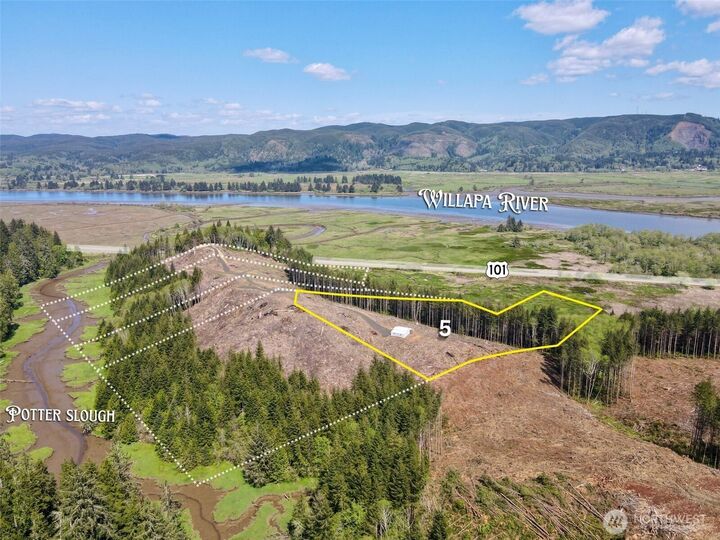 Property Photo:  8468  US Highway 101  WA 98586 