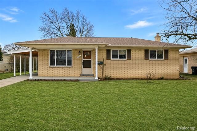 Property Photo:  2938 Fox Hill Drive  MI 48310 