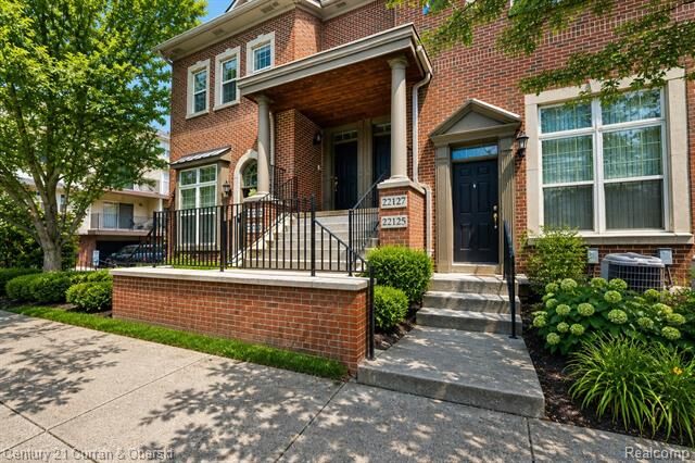 Property Photo:  22123 W Village Drive  MI 48124 
