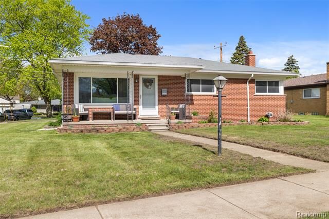 Property Photo:  14009 Berwick Street  MI 48154 