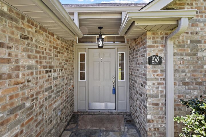 Property Photo:  210 Dana  TX 77657 