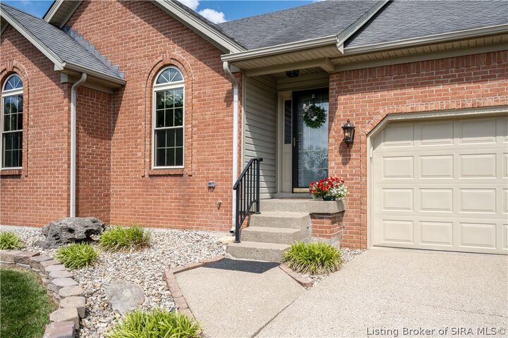 Property Photo:  6103 Kaskaskia Drive  IN 47124 