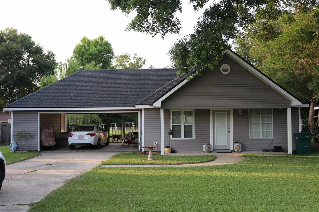 Property Photo:  516 Navarre Street  LA 70663 