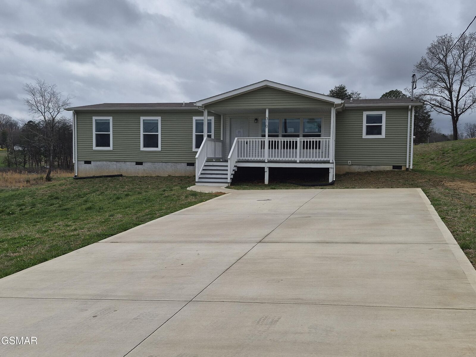Property Photo:  310 Bungalow Drive  TN 37725 