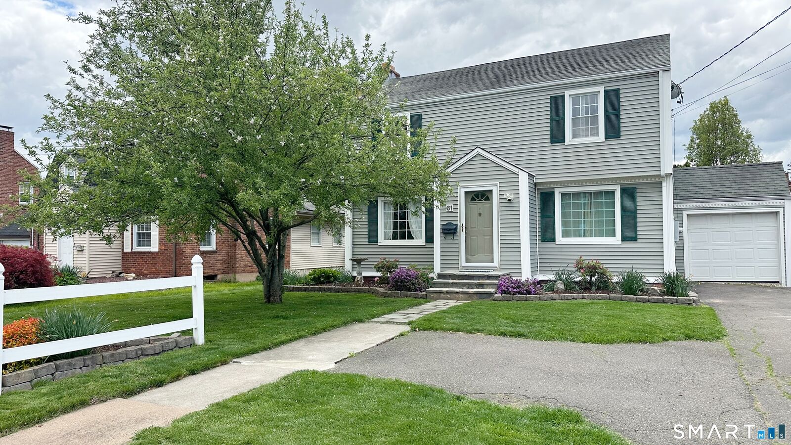 Property Photo:  61 Cedar Street  CT 06111 