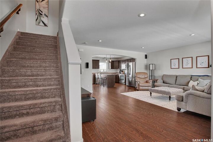 Property Photo:  158 Cornish Road  SK S7T 0K4 