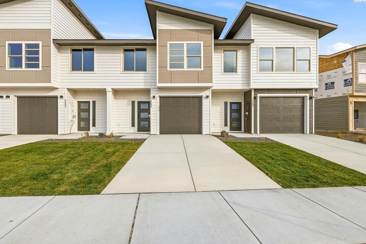 Property Photo:  4605 Road 114  WA 99301 