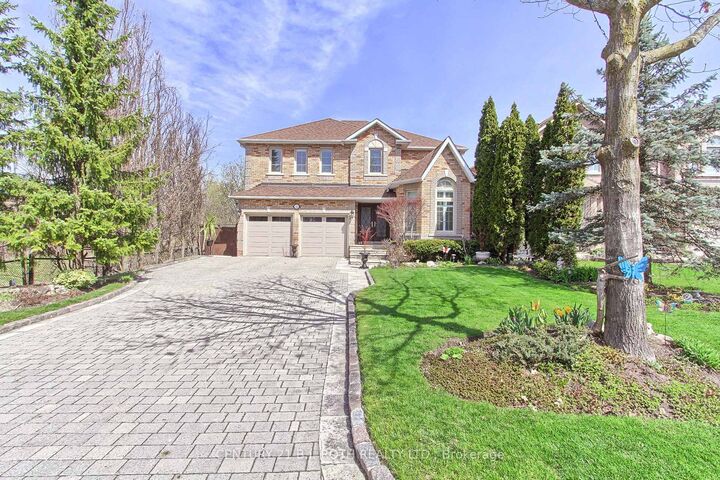 Property Photo: 32 Timber Valley Avenue ON L4E 3S6