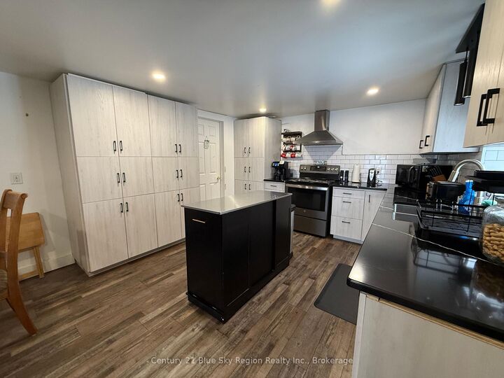 Property Photo:  165 Nipissing Street  ON P2B 1K2 