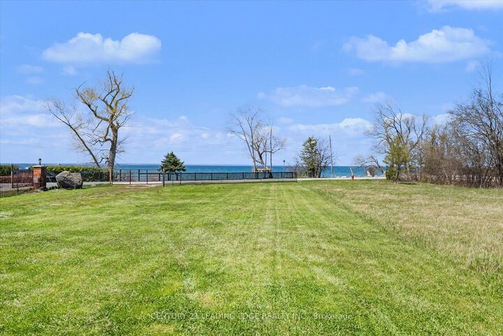 Property Photo:  415 Lake Drive E  ON L0E 1S0 