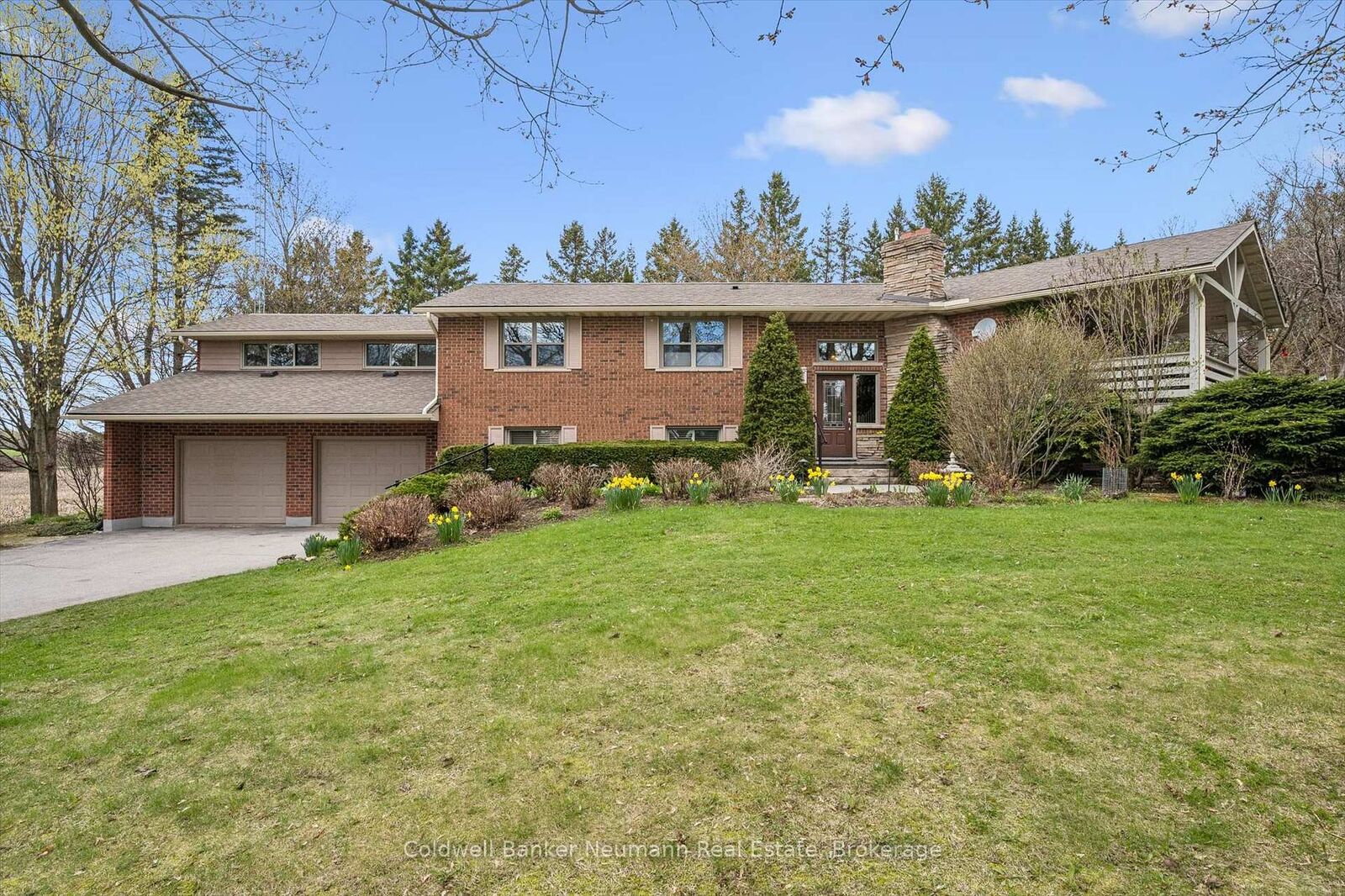 Property Photo:  7690 Mill Road  ON N1H 6J1 