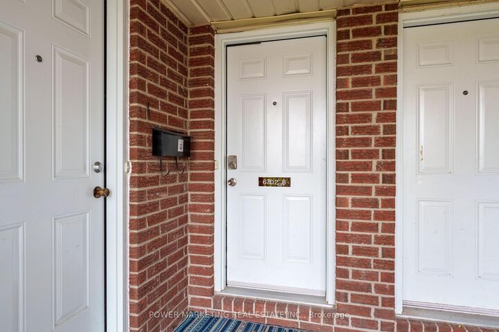 Property Photo: 6702 Jeanne D'Arc Boulevard N B ON K1C 6E9