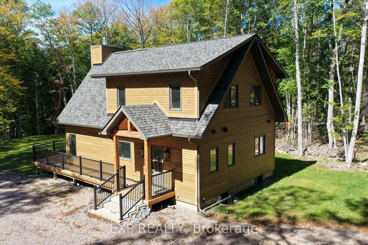 Property Photo: 743 Lakewoods Drive ON K0J 1B0