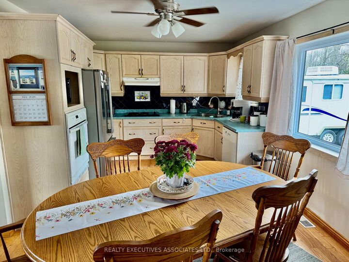 Property Photo: 36 West Lane ON K0L 1L0