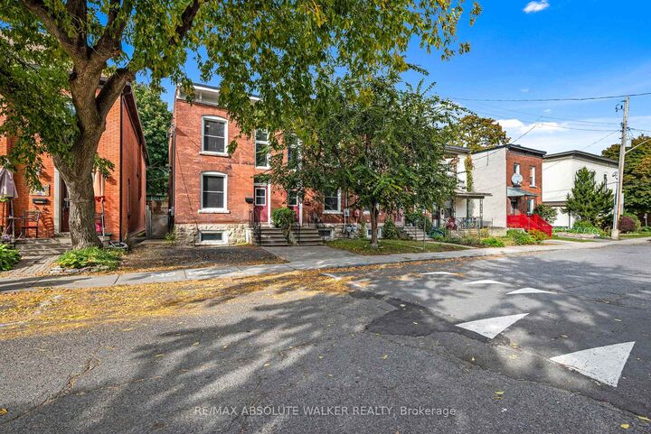 Property Photo:  141 Primrose Avenue  ON K1R 6M4 