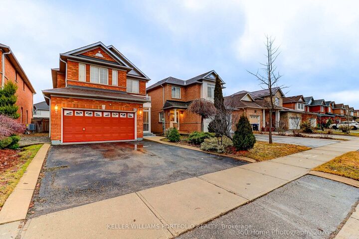 45 Olympia Crescent — photo 1