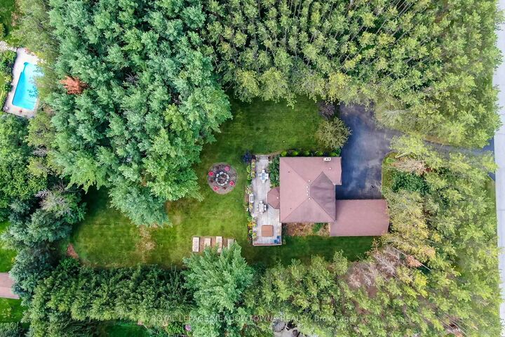 Property Photo: 4 Pine Ridge Road ON N0B 1T0