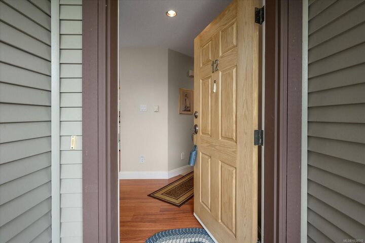Property Photo: 340 Young St #12 BC V9P 1C5
