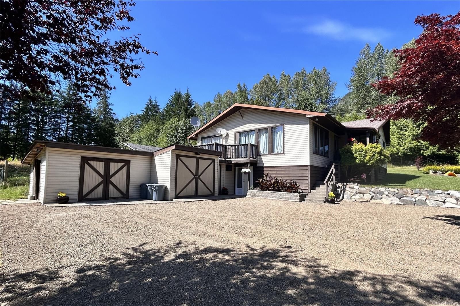 Property Photo: 973 Island Hwy BC V0P 1R0
