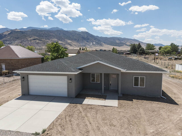 Property Photo: 51 W 500 S UT 84754