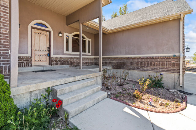 Property Photo: 350 N 200 E UT 84523
