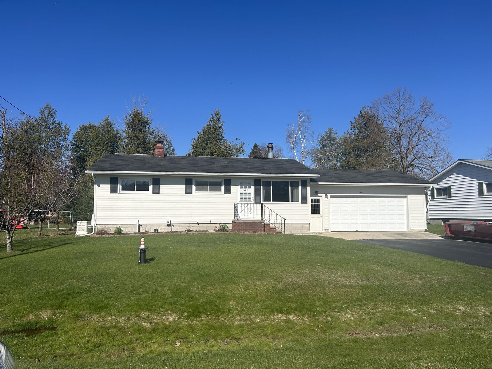 Property Photo:  1068 Hinckley Boulevard  MI 49707 