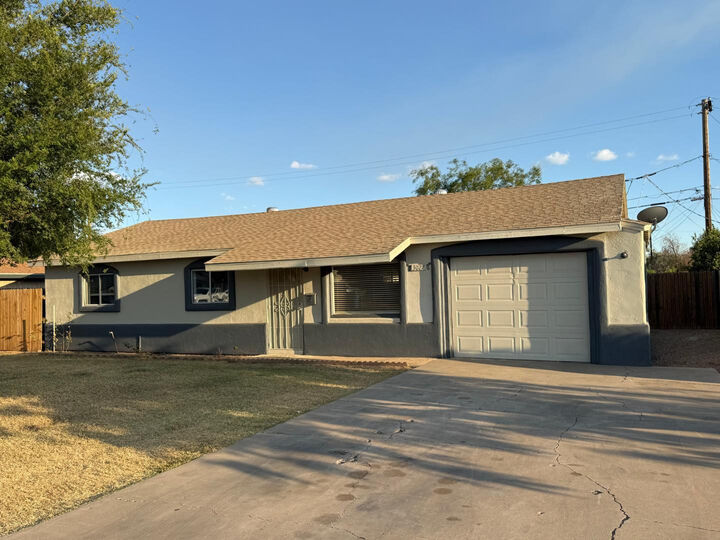 Property Photo:  3027 W San Miguel Avenue  AZ 85017 