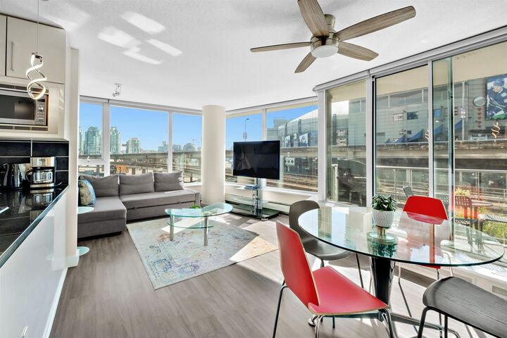 689 Abbott Street 305 — photo 1