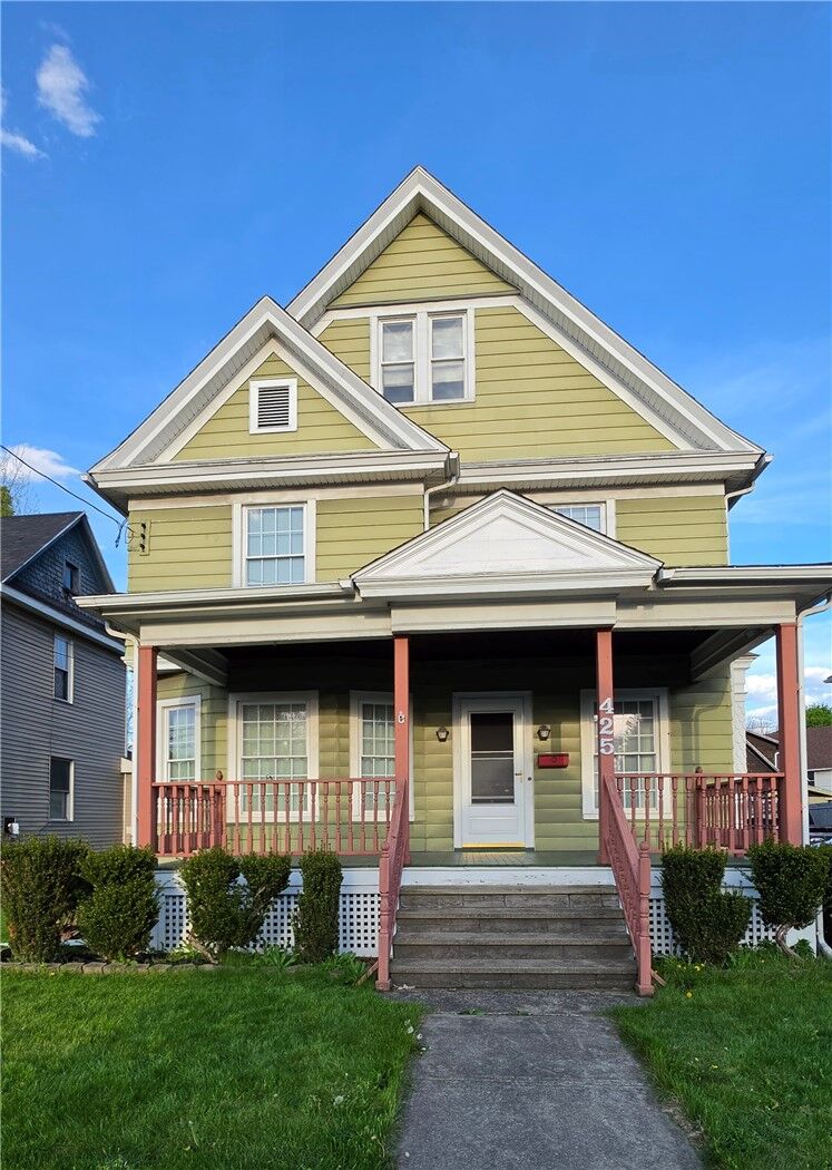 Property Photo:  425 Broadway Street  NY 14904 