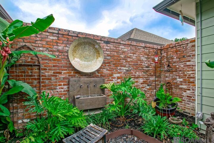 Property Photo: 13414 Magnolia Square Dr LA 70818